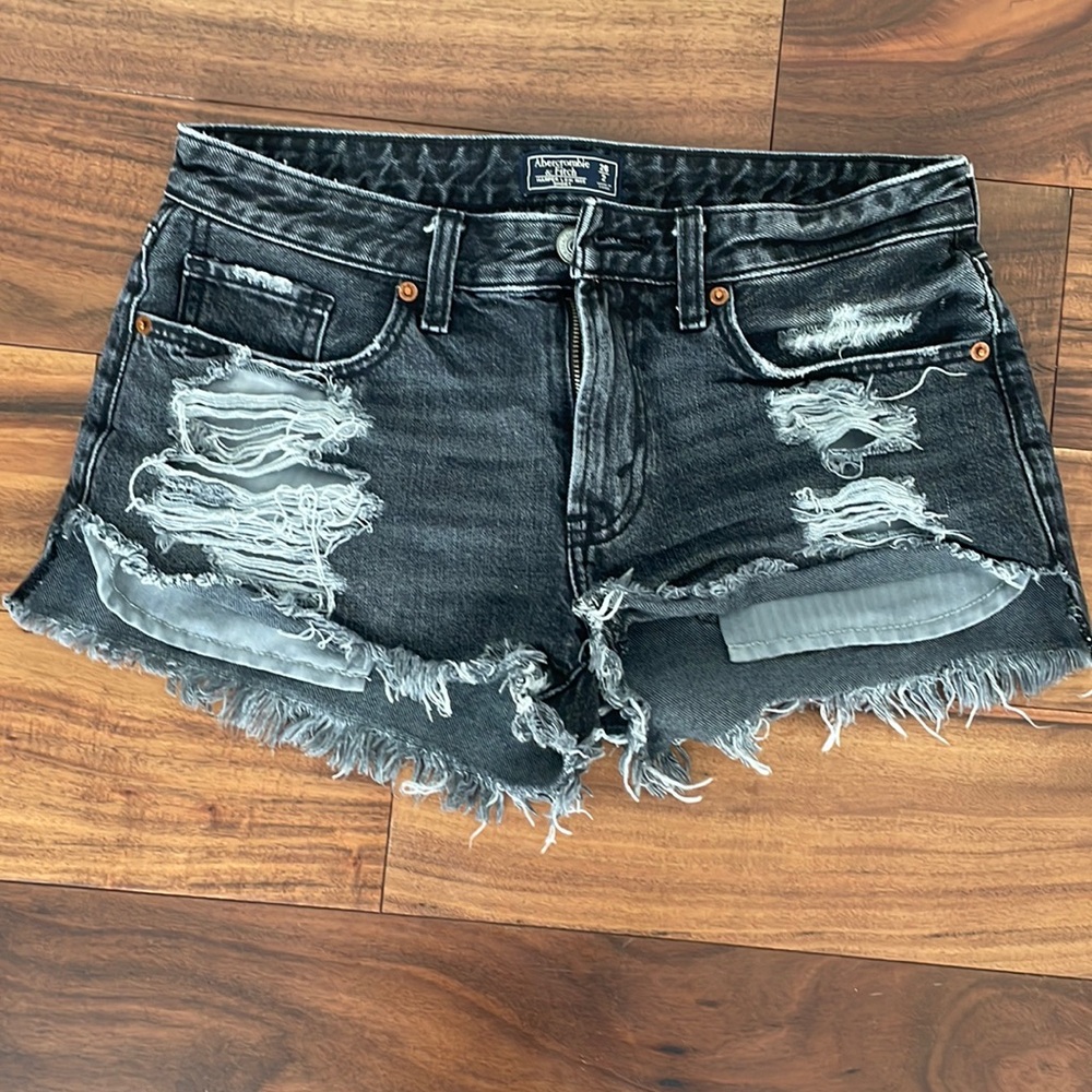 Abercrombie & Fitch Harper Low Rise Short Size 26
